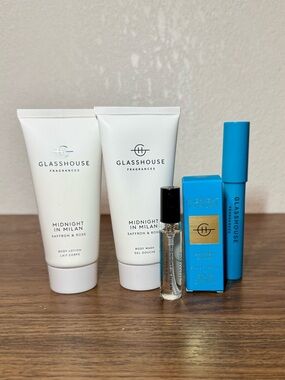 Glasshouse Travel Size 4/piece Bath Set in Midnight in Milan